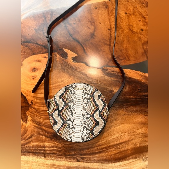 Nine West Round Crossbody Purse 
Snakeskin Browns/Cognac Multicolor
NWithoutTag - Picture 3 of 16